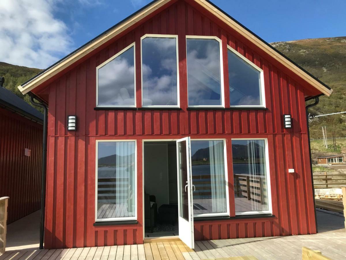 Luxurious Cabin By The Waterfront Leknes Exterior photo